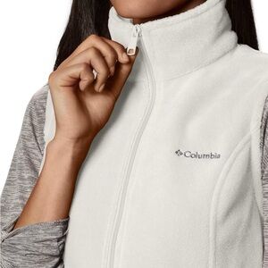 Columbia Women's White Fleece Vest
